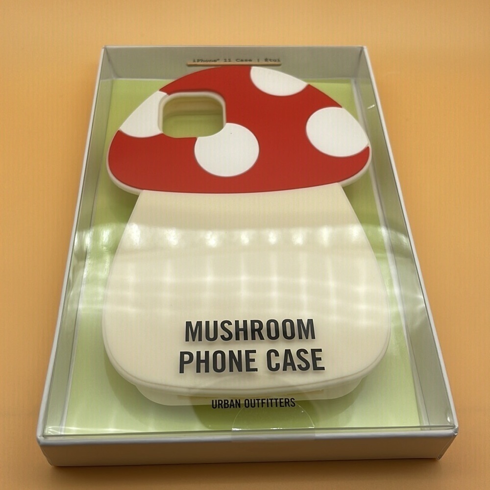 Urban Outfitters 3D Mushroom iPhone Case for iPhone 11 or iPhone 12/12 PRO, NWT - Picture 7 of 8
